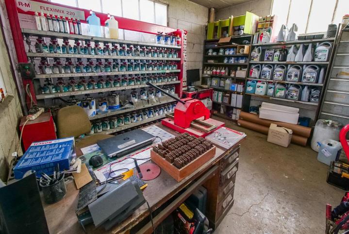 Garage automobile à Trouy